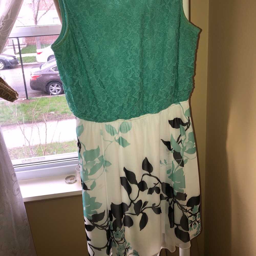 Spring/summer green white dress